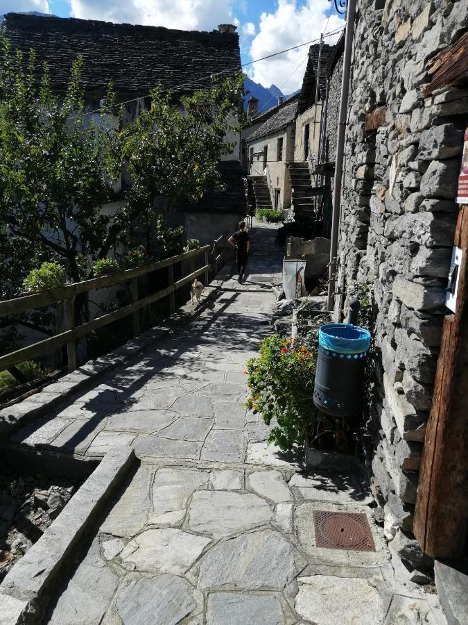 도모도솔라 Casa Vacanze La Carbunera 빌라 외부 사진